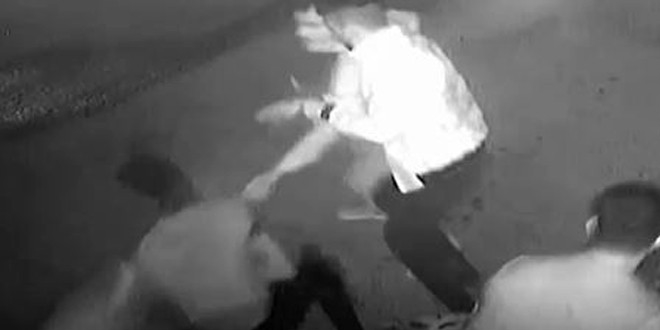 Seyyar satıcı kılığına giren polis katil zanlılarını yakaladı
