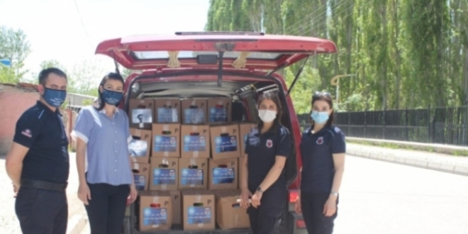 �nfaz Koruma memurlar�ndan �rnek yard�mla�ma