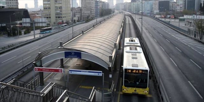 Sağlıkçılar, toplu ulaşımdan 3 ay daha ücretsiz yararlanacak