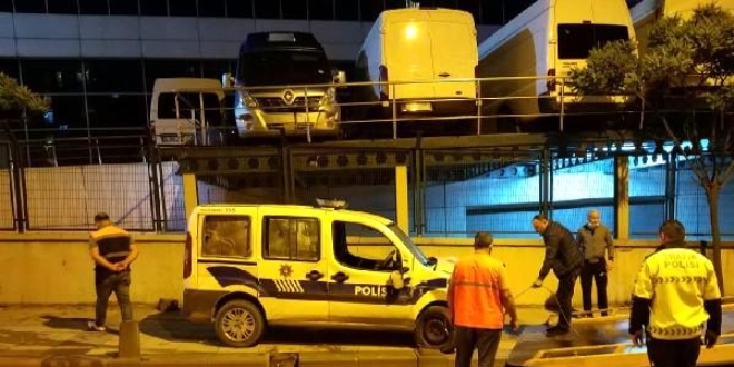 İstanbul'da polis ekipleri kaza geçirdi: 1 polis yaralı