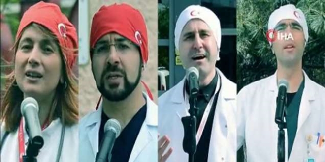 Sağlık çalışanları, sağlık için çalıp söyledi