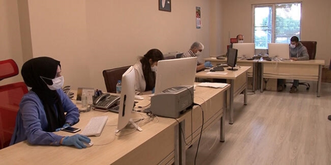 1000 liralık yardıma başvurdu, 8 otomobili olduğu ortaya çıktı