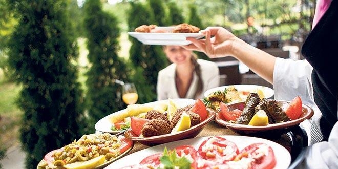Restoran ve kafeler yeniliklerle açılıyor