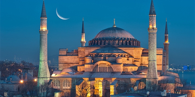 Ayasofya'da Fetih suresi okunacak ve dualar edilecek