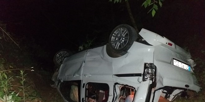 Kontrolü kaybeden otomobil uçuruma yuvarlandı: 3 ölü, 4 yaralı