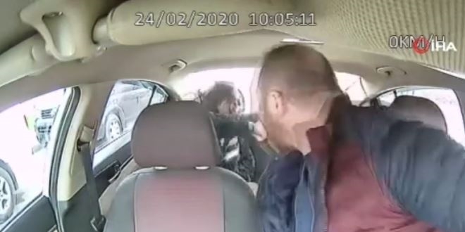 Yolcusunu darbeden taksicinin belgesi iptal edildi