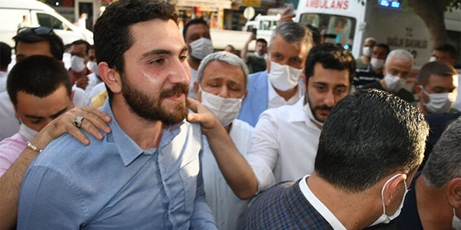 Vefa Destek Grubu'na saldrmaktan tutuklu CHP'li bakana tahliye