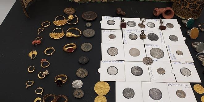 Mardin'de 5 milyon TL değerinde 79 tarihi eser ele geçirildi
