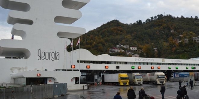 Gürcistan'a yasa dışı yollarla giren 9 Türk gözaltına alındı