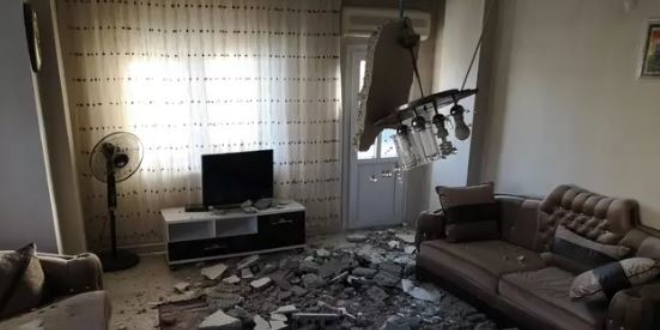 Yemek yerken salonun tavanı çöktü! 2 çocuk yaralandı