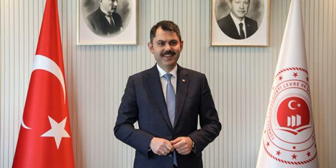 Bakan Kurum: Deprem konutlar�n� bir y�l i�inde bitirece�iz