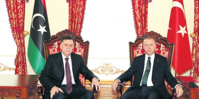Libya zirvesinde üç kritik gündem