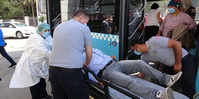 Korona şüphelisi, otobüsle hastaneye getirildi