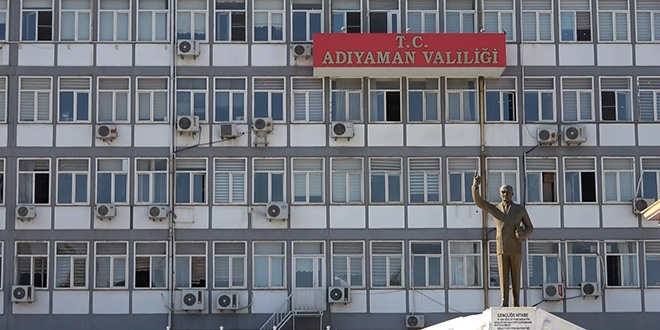 Valilik çalışanı taziye katıldı, testi pozitif çıktı