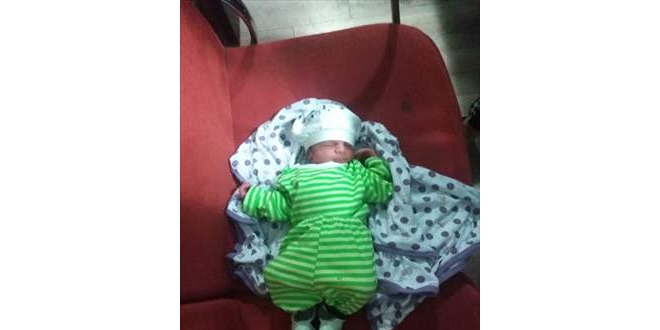 Mersin'de cami avlusuna b�rak�lm�� 5 g�nl�k bebek bulundu