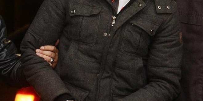 Babas�yla karde�ini 14 y�l �nce �ld�rd��� iddias�yla yakalanan zanl� tutukland�