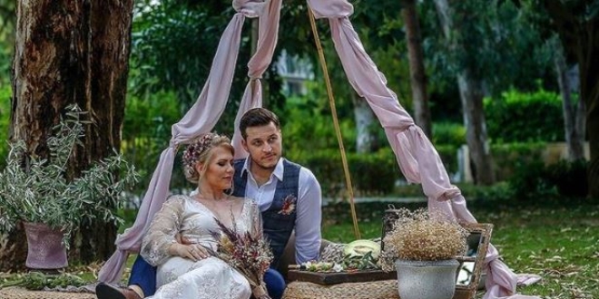 Rus çift 'izole düğün' için Antalya'yı tercih etti