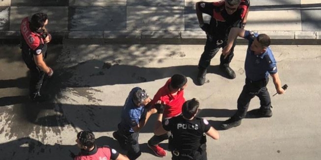 2 polisin yaralanmasına neden olan 3 şüpheli yakalandı