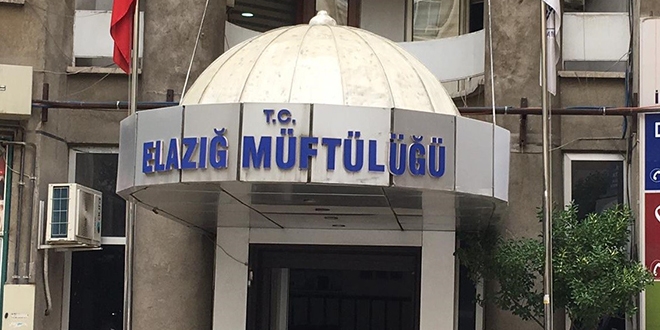 Merdiven boşluğuna düşen memur hayatını kaybetti