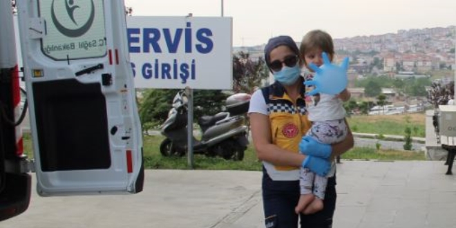 ATT, kaza sonrası ağlayan bebeği böyle sakinleştirdi