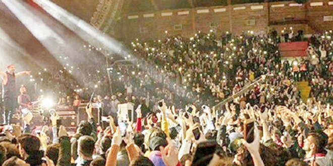 Ayakta konser olmayacak