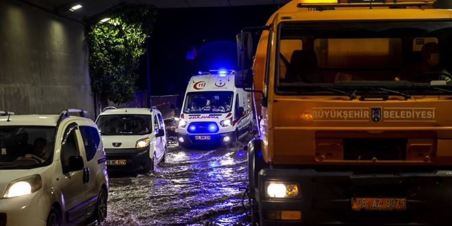 Ankara Büyükşehir'e yağış nedeniyle 800 başvuru yapıldı