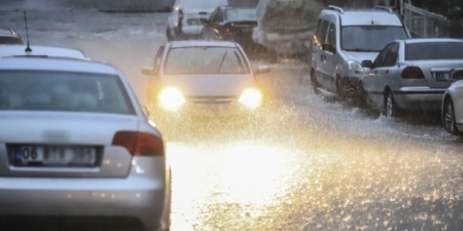 Meteoroloji 'kuvvetli yağış' uyarısına devam ediyor - Haritalı