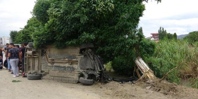 Belediye Meclis Üyesi ile oğlu trafik kazasında yaralandı