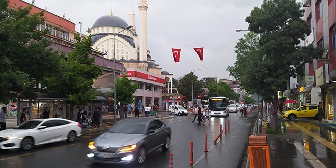 Bingöl'de nöbet kulübesi yıkıldı, 3 korucu yaralandı