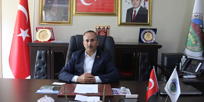 Koronavirüsü yenen Belediye Başkanı görevine başladı