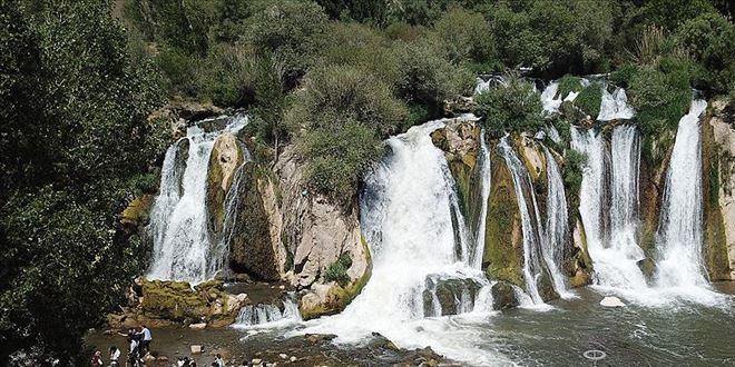 Muradiye elalesi'nde ziyareti hareketlilii