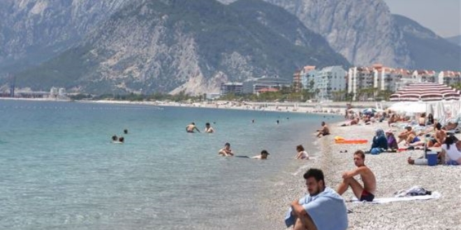 �� turizmde hareketlilik ba�l�yor