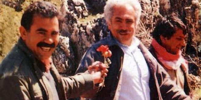 Perinçek, Öcalan ile olan fotoğrafını yorumladı... Gelincik toplayıp verdi!