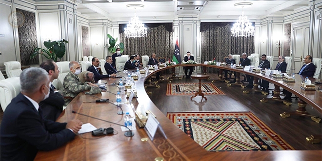 2 bakan ve Hakan Fidan, Libya'ya süpriz bir ziyarette bulundu