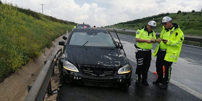 �Y� Parti'li milletvekili trafik kazas�nda yaraland�