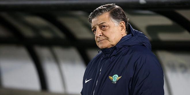 Akhisarspor'da 11 kişide koronavirüs tespit edildi