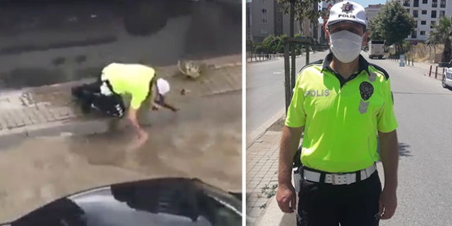 Tıkanan rögarı eliyle açan polis konuştu