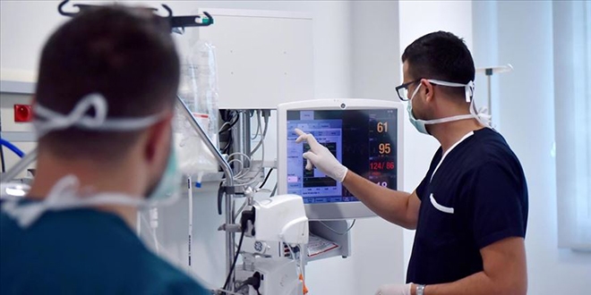 Sa�l�k��lar, 'Babalar G�n�'nde de mesai ba��nda