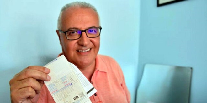 Balkona güneş paneli kurdu, 7 yıldır elektrik faturası ödemiyor