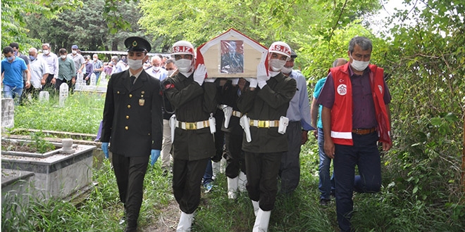 Tedavi gören astsubay hayatını kaybetti