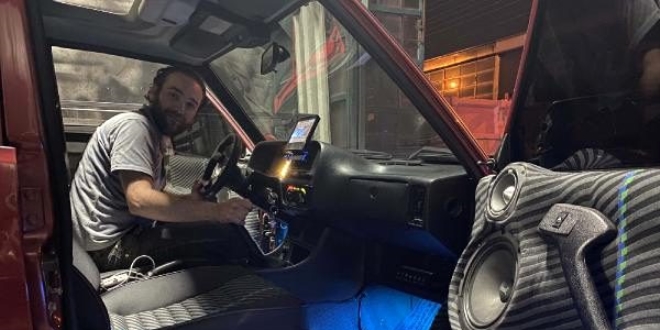 12 bin liraya aldığı otomobili 90 bin liraya modifiye etti
