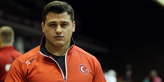 Milli güreşçi Rıza Kayaalp bakanlık müşaviri oldu