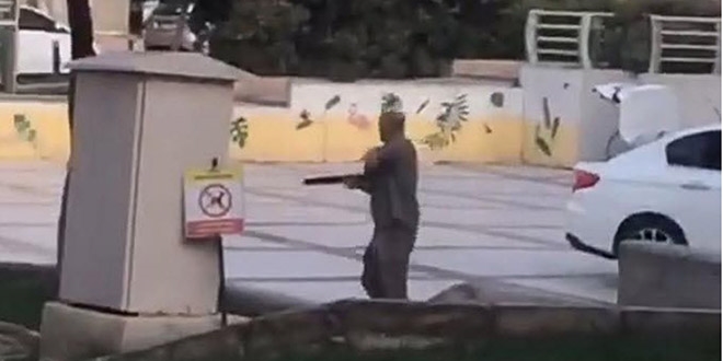 Kardeşi belediyede işe alınmayınca ateş açtı