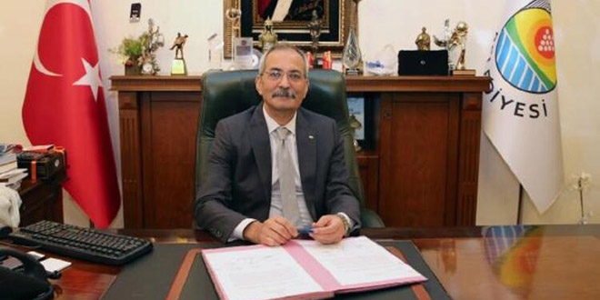 Testi pozitif ��kan Belediye Ba�kan�n�n tedavisi s�r�yor