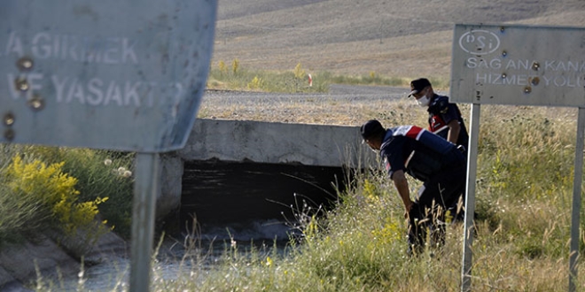 Sulama kanalına düşen iki kardeş hayatını kaybetti