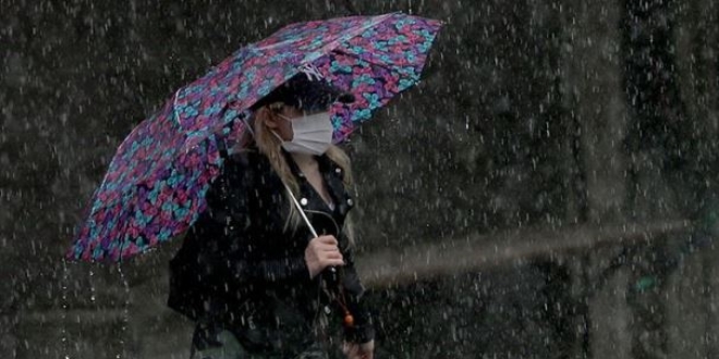 İstanbul'da aralıklı olarak yağış etkili oluyor