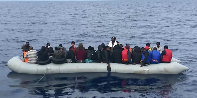 Yunanistan ölüme terk ediyor, Türk askeri kurtarıyor