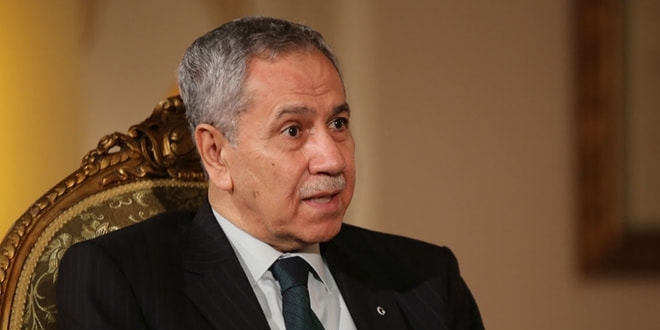 Bülent Arınç'a soruldu: FETÖ'cü müsünüz?