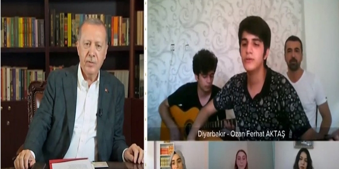 Erdoğan, YKS öğrencisi ile türkü söyledi