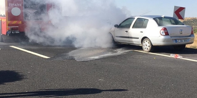 Mardin'de YKS'ye girecek ��renciyi ta��yan ara� alev ald�